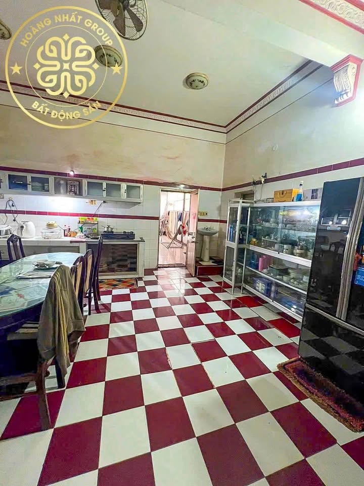 Nhà đẹp 1 trệt 2 lầu mặt tiền đường Nguyễn Công Trứ, Cà Mau 158m² - Kinh doanh sinh lời ngay!