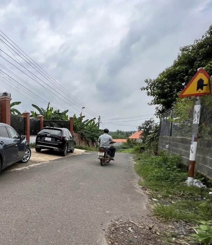 Đất 2 mặt tiền KP6 Thị Trấn Vĩnh An 500m² giá 750 triệu - Phong thủy tốt, tiện lợi cho đầu tư!