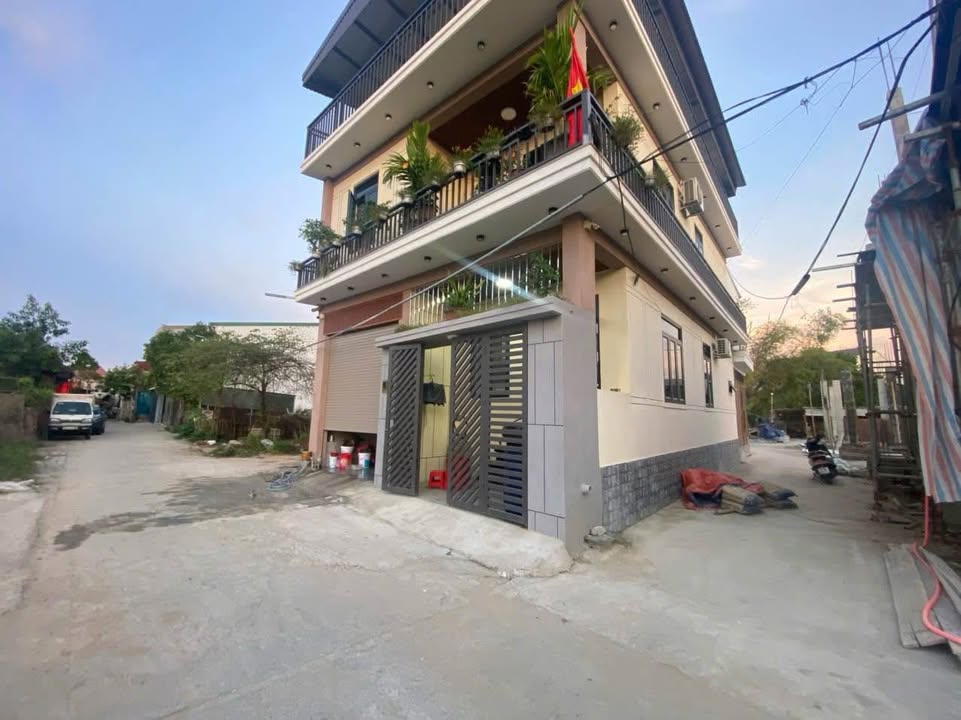 Đất bán ngõ 248 Phạm Hồng Thái, 63m² giá 1.7 tỷ - Phong thủy tốt, ô tô vào tận nơi!