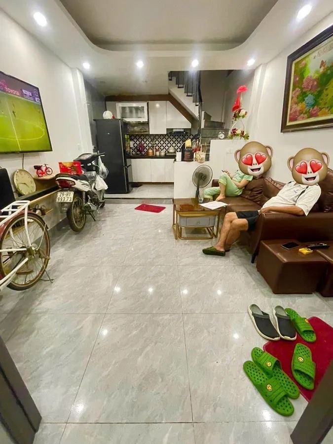 Nhà phố Nguyễn Chính, Hoàng Mai 24m² giá 4.5 tỷ - Ngõ thông thoáng, ô tô gần cạnh!