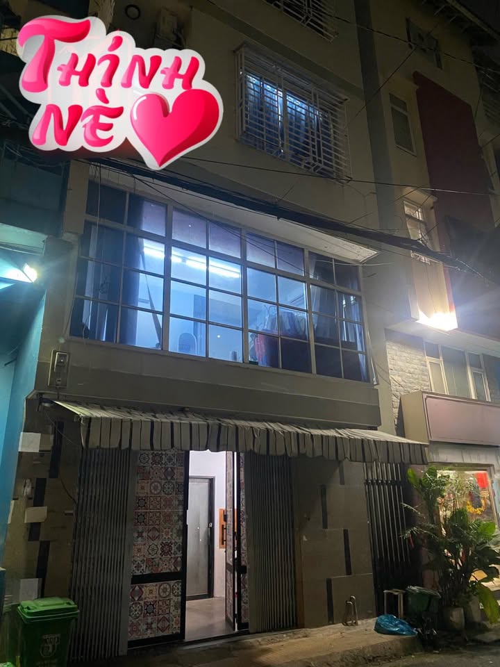 Cho thuê nhà CHDV đường Cộng Hoà, Tân Bình 100m² - Lợi nhuận cao, sẵn sàng kinh doanh!