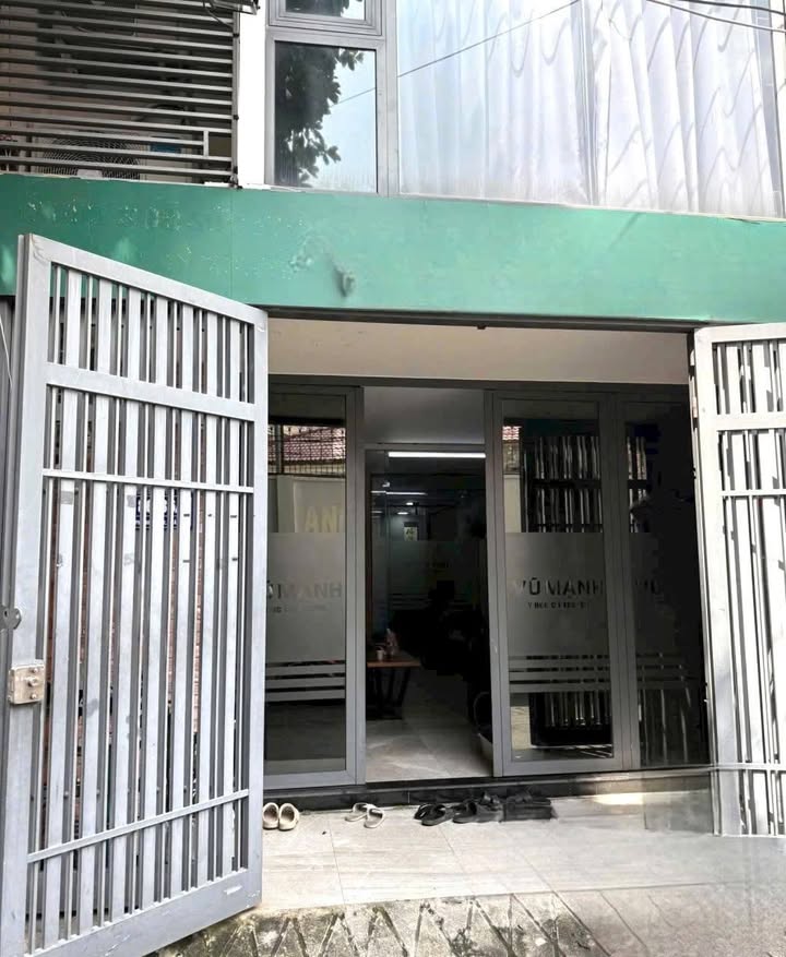 Nhà nguyên căn cho thuê đường Phổ Quang, Tân Bình 97m² giá 38 triệu - Full nội thất cao cấp!