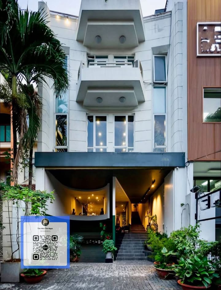 Cho thuê toà nhà mặt tiền Hồ Văn Huê, Phú Nhuận - Diện tích 686m², giá thỏa thuận hấp dẫn!