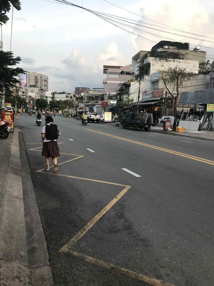 Quán nhậu cho thuê đường Man Thiện, Thủ Đức 250m² - Khu vực sầm uất cả đêm!