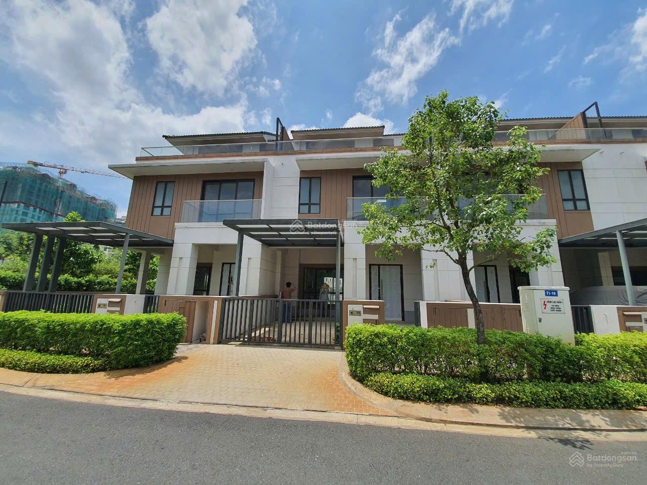 Nhà liên kế Swan Bay - Zone 8, 140m² giá 12.2 tỷ - Chính chủ bán gấp!