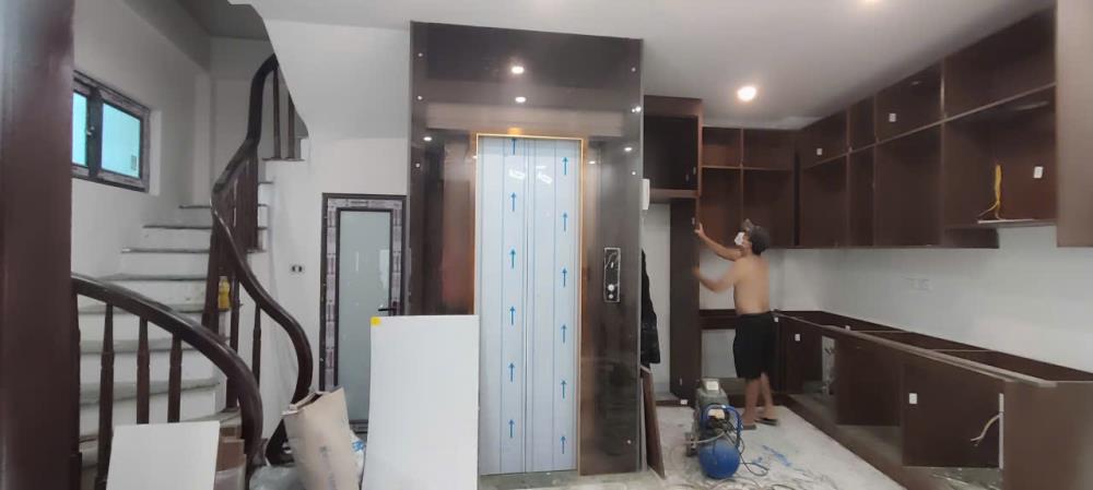Nhà 5 tầng mới xây tại Trần Phú, Hà Đông - Giá chỉ 9.3 tỷ, thang máy hiện đại!