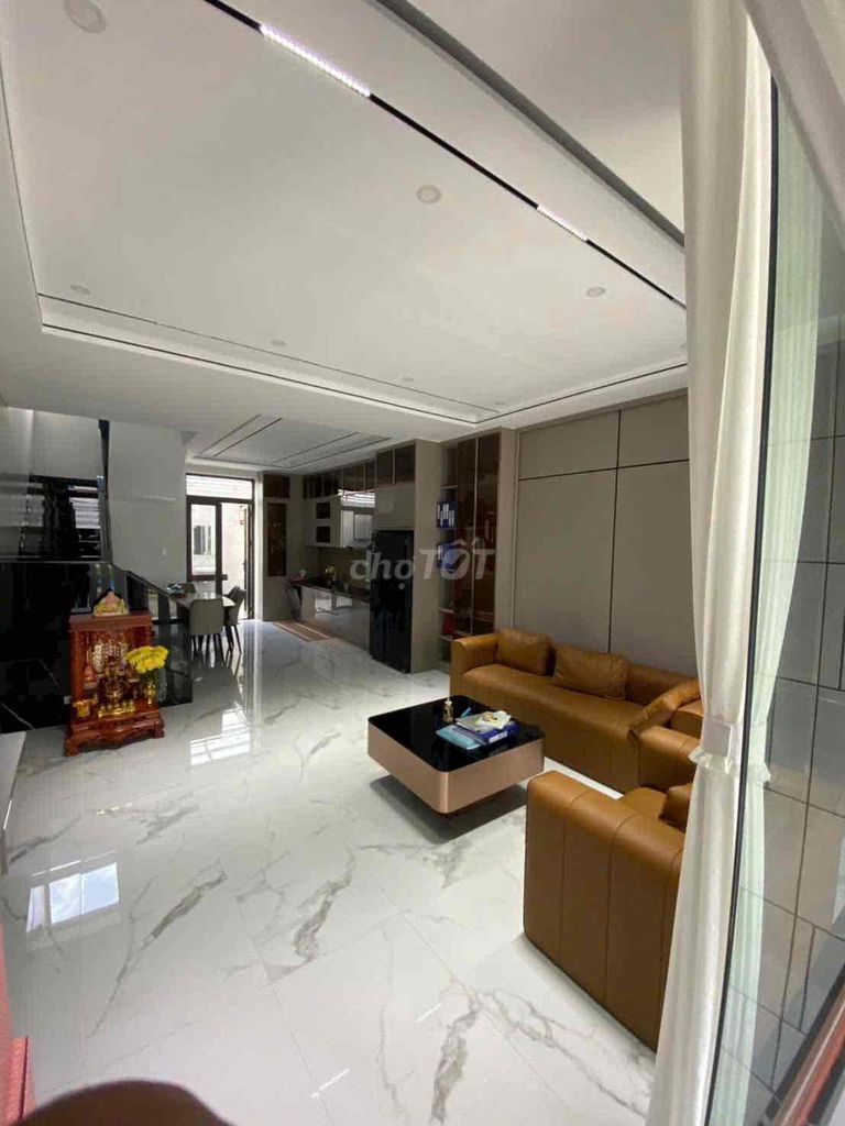 Nhà nguyên căn cho thuê quận 7 90m² giá 30 triệu - Mặt tiền thuận lợi!