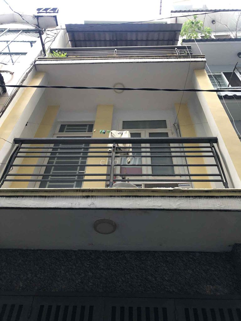 Bán nhà Nguyễn Thiện Thuật, Phường 2, Quận 3 - 22m² - Xe hơi đến cửa!