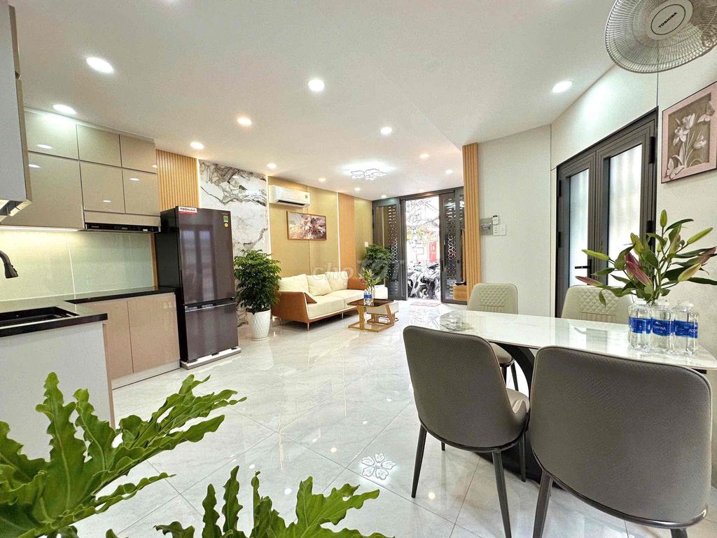 Nhà mặt tiền Duy Tân, Phú Nhuận 36m² giá 6.3 tỷ - Căn góc kinh doanh đắc địa!