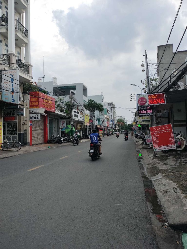 Bán nhà mặt tiền số 37, phường Tân Quy, quận 7 - Kinh doanh sầm uất, diện tích 72m² chỉ 14.5 tỷ!