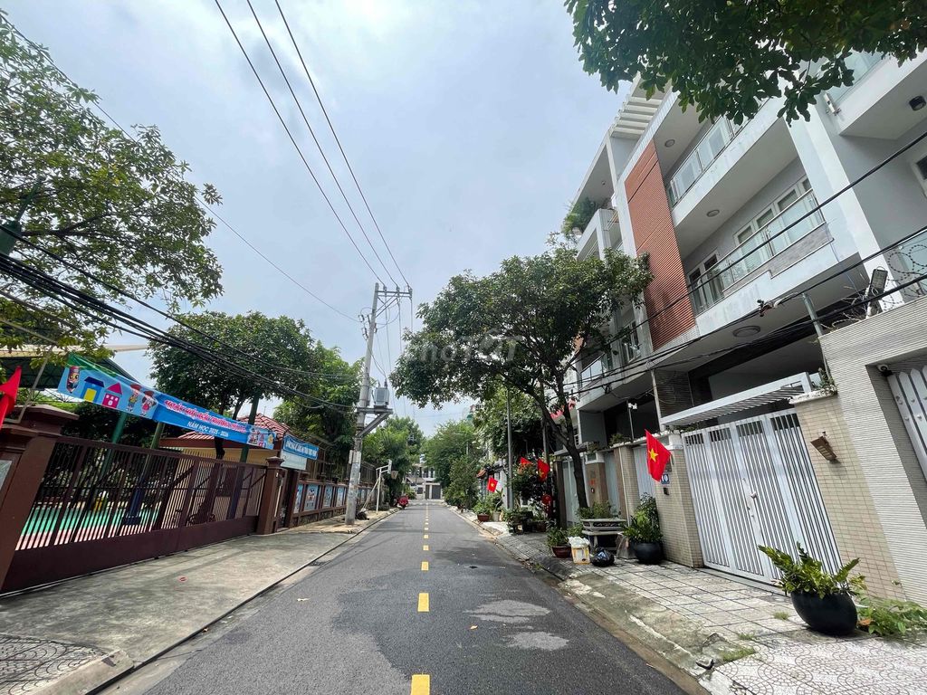 Nhà riêng mặt tiền đường số KDC Trung Sơn 120m² giá 19.5 tỷ - Vị trí yên tĩnh, sang tên nhanh!