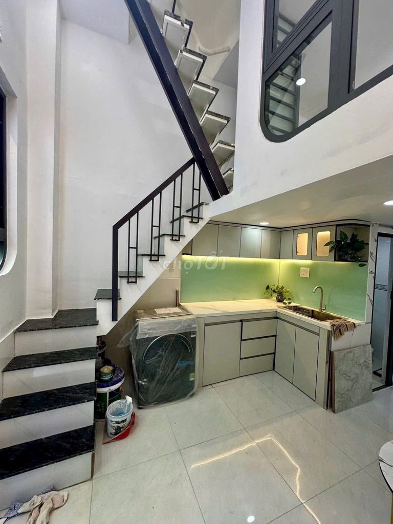 Nhà đẹp Hưng Phú, Quận 8 - 2,38 tỷ - Căn góc thoáng mát, sổ hồng riêng!