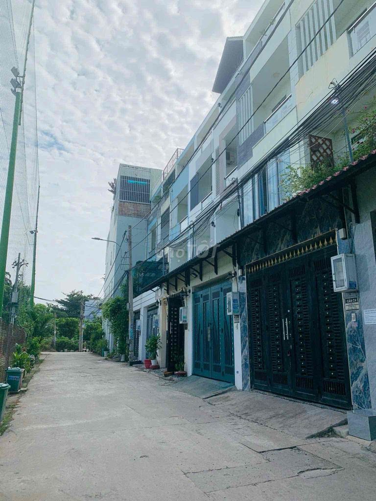 Đất Hẻm Xe Hơi Đường 22 Linh Đông 77m² Giá 4.6 Tỷ - Khu Dân Cư Yên Tĩnh!