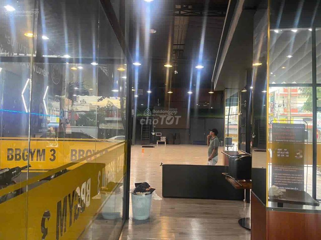 Mặt tiền Hoàng Hữu Nam, Thủ Đức 800m² giá 60 triệu - Vị trí đẹp kinh doanh