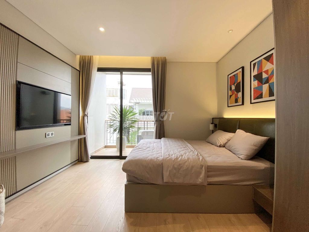 Căn hộ cao cấp Thảo Điền 30m² giá 8.6 triệu - Ban công lớn, nội thất sang trọng!