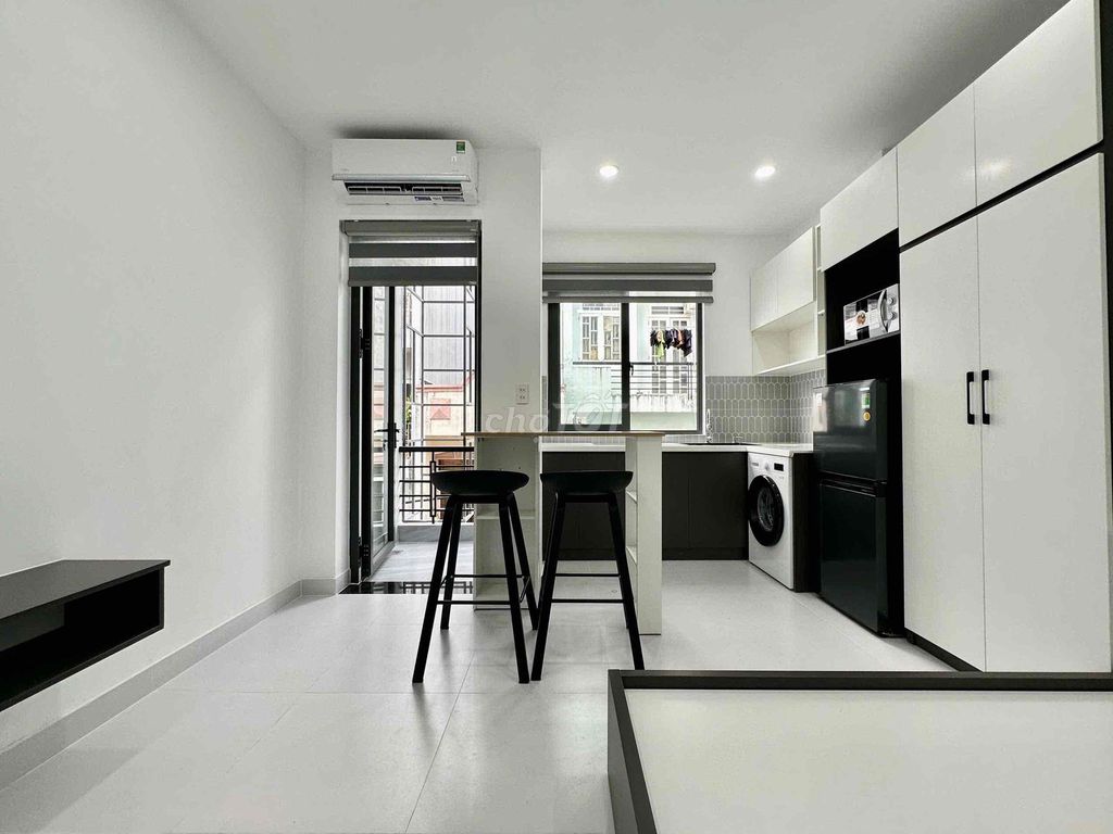 Căn hộ 1 phòng ngủ Quận 10 giá 8 triệu - Ngay Vạn Hạnh Mall!