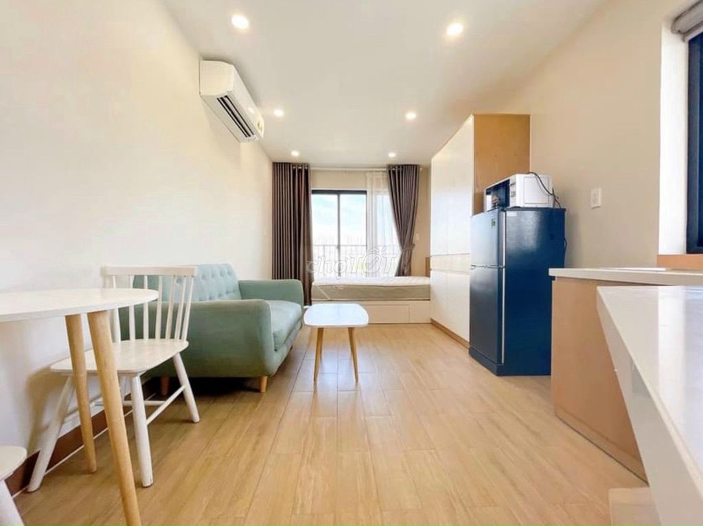 Căn hộ ban công thoáng tại Quận 7, 30m² giá 5.5 triệu - Tiện nghi đầy đủ
