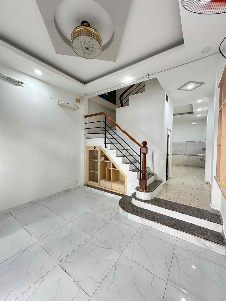 Cho thuê nhà nguyên căn 1PK + 2PN + 2WC ngay Bùi Quang Là, Gò Vấp - Giá 11 triệu!