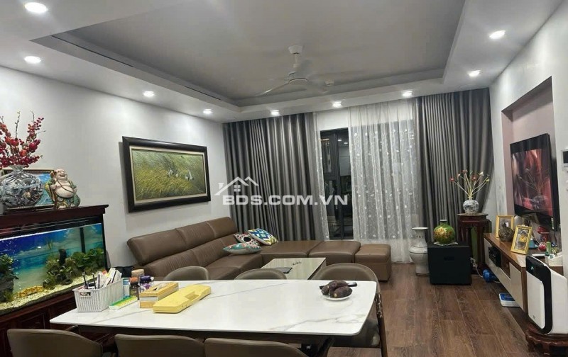 Căn hộ chung cư Tây Hồ - Xuân La, 105m² giá 9.8 tỷ - Không gian sống lý tưởng!