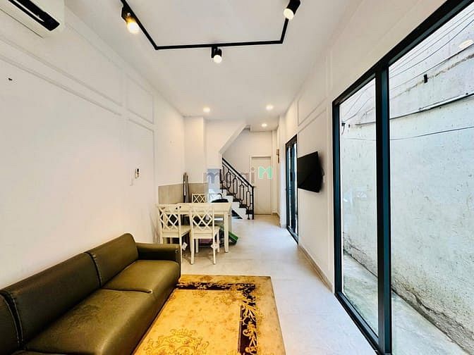 Nhà Bùi Viện Quận 1 25m² giá 8.6 tỷ - Nhà mới đẹp, vào ở ngay!