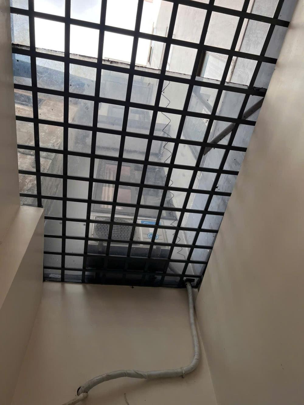 Mặt tiền Phú Nhuận 70m² giá 14.2 tỷ - Đầu tư sinh lời ngay!