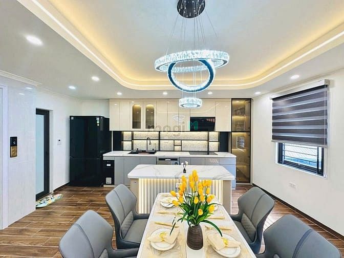 Bán nhà phố Nguyễn Khánh Toàn 60m² giá 15 tỷ - Ngõ thông, vị trí đẹp