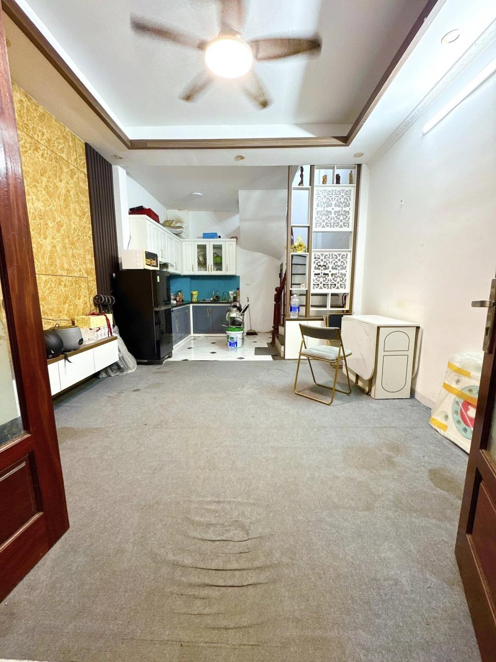 Bán nhà Cổ Nhuế 30m² giá 7.3 tỷ - Full nội thất, sẵn sàng vào ở!