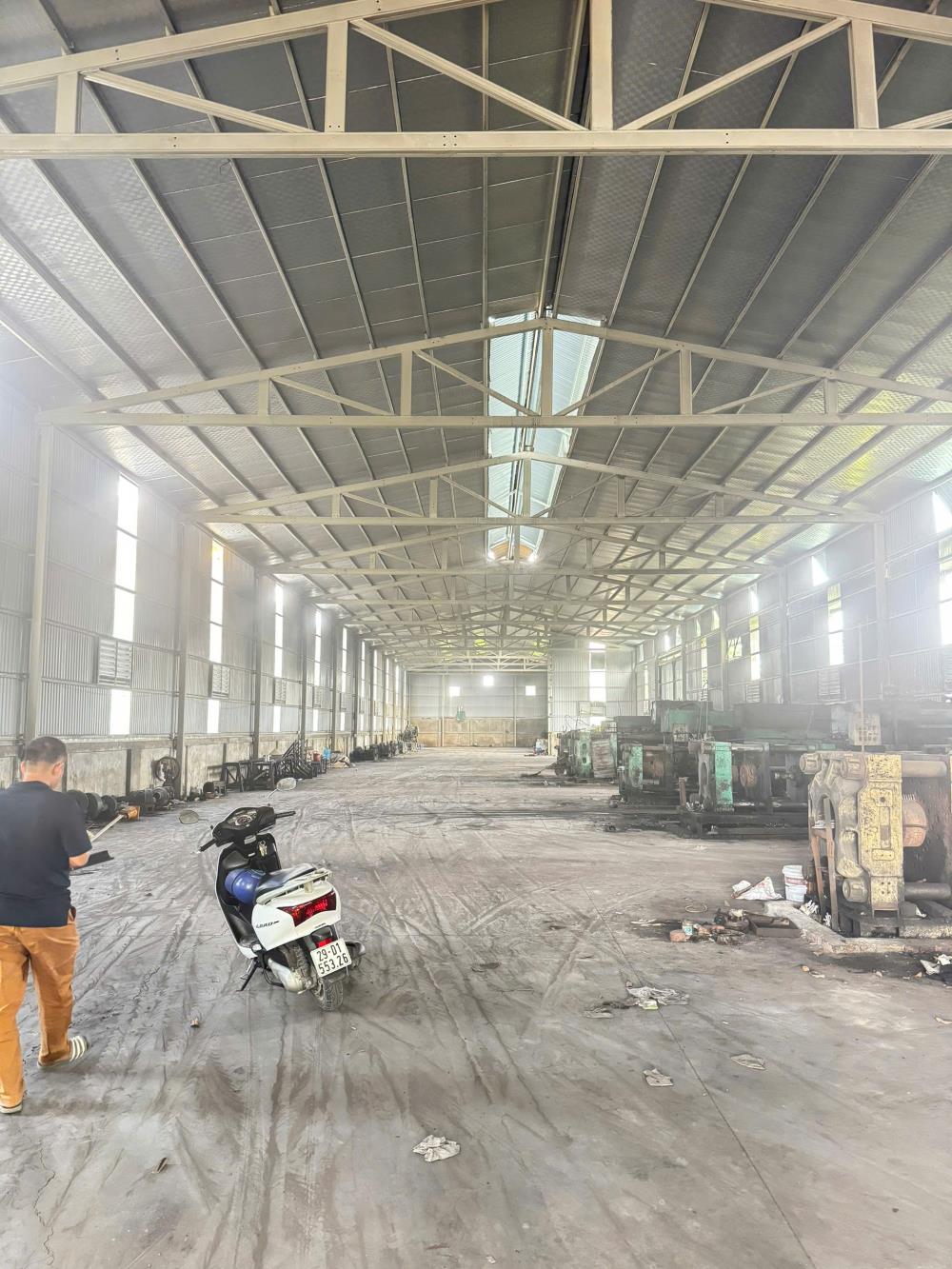 Cho thuê kho xưởng 1300m² tại Km16 Đại Lộ Thăng Long, Quốc Oai - Cơ sở hạ tầng hoàn hảo!