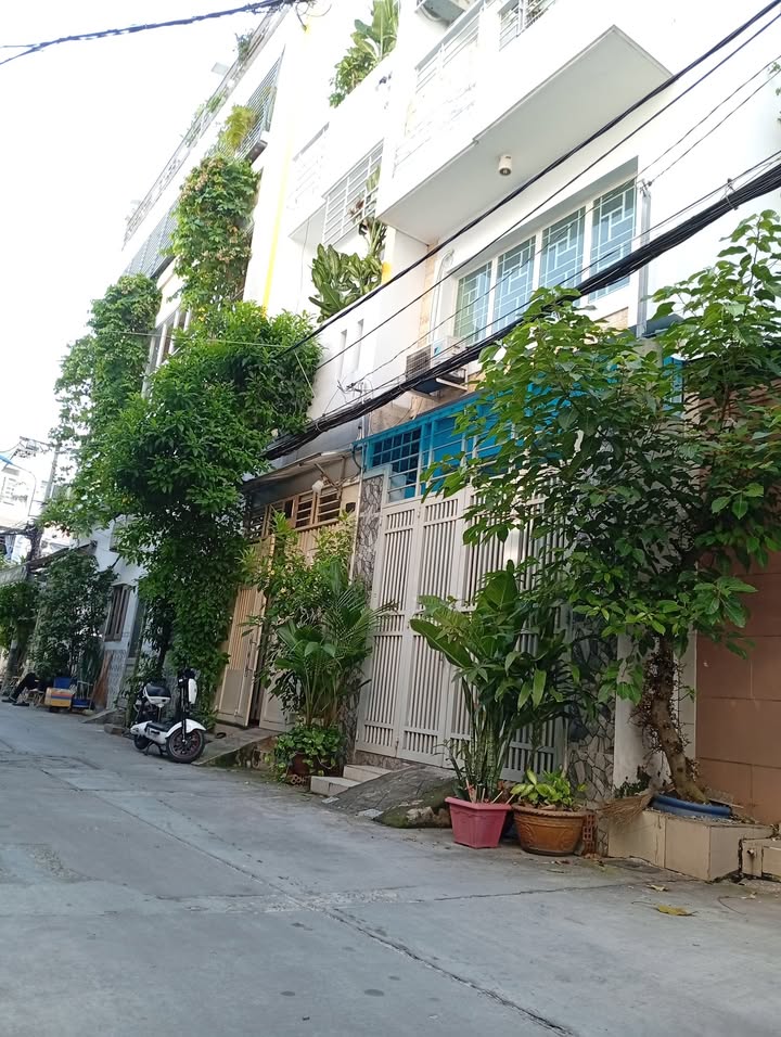 Nhà phố Tân Phú 33.25m² giá 5.9 tỷ - Thiết kế hiện đại, ở ngay!