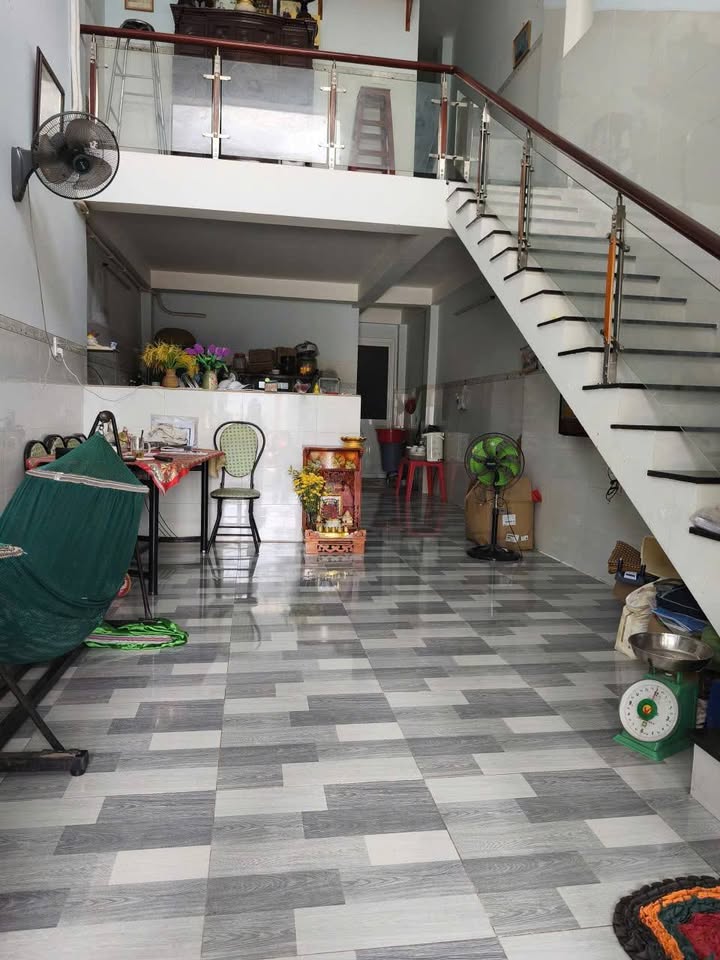 Nhà mặt tiền Hố Lang, Dĩ An 83m² giá 3.25 tỷ - Cần bán gấp!