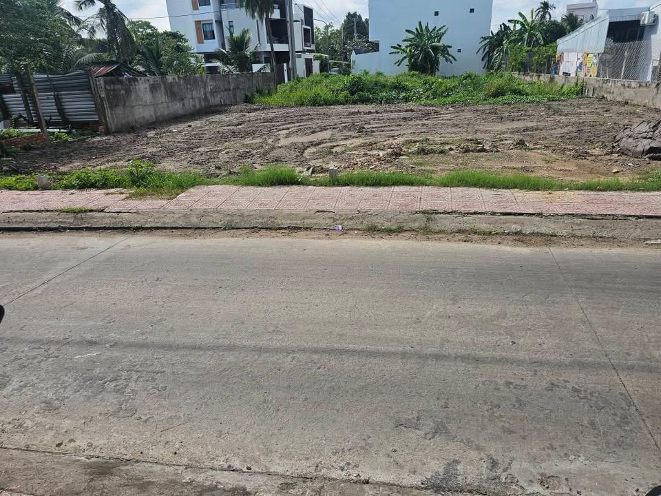 Đất mặt tiền Nguyễn Sáng, Phường Đạo Thạnh 100m² giá 2.8 tỷ - Vị trí đắc địa gần tiện ích!