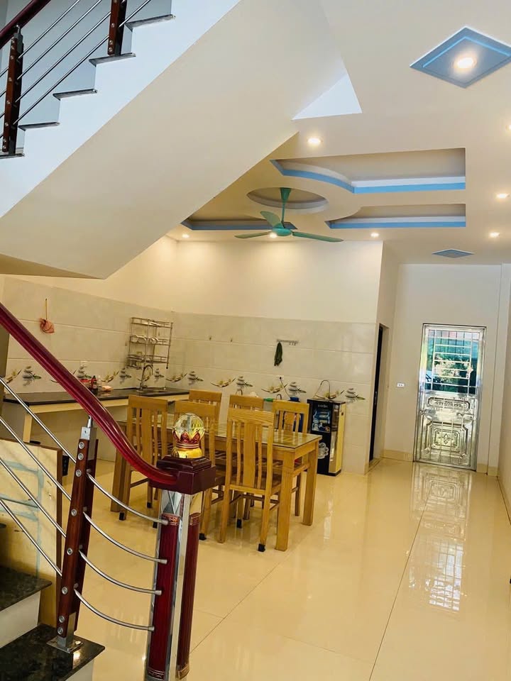 Nhà 3,5 tầng mới nguyên tại Khu đô thị Thái Lào, Lào Cai - Giá chỉ 4.1 tỷ!