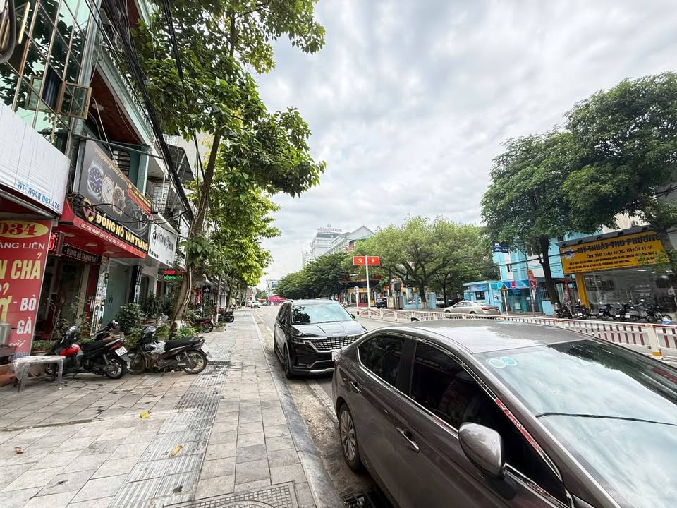 Bán đất tặng nhà 4 tầng đường Hoàng Liên, Cốc Lếu 123m² giá 10 tỷ - Vị trí kinh doanh đắc địa!