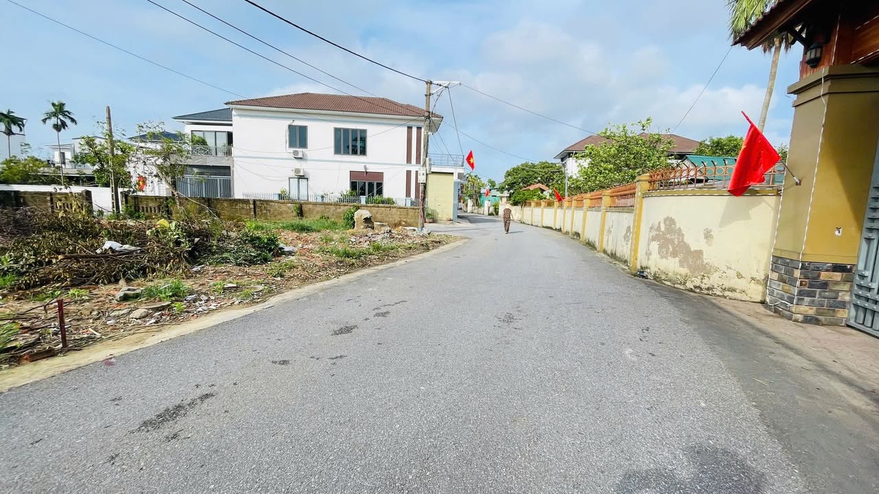 Đất nền Thạch Quý, Hà Tĩnh 106m² giá 2.4 tỷ - Vị trí đẹp, giao thông thuận lợi!