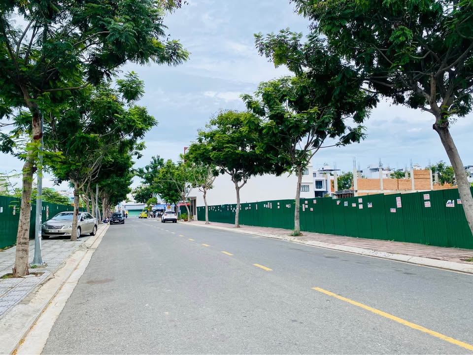 Bán đất Khu đô thị Hà Quang 1, Nha Trang 90m² giá 7.4 tỷ - Hướng Bắc, vị trí đắc địa!