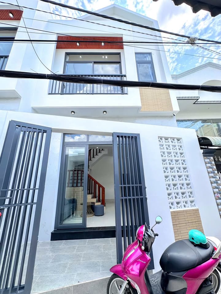 Nhà trệt lầu đẹp 50m² hẻm 311 Nguyễn Văn Cừ - Cần Thơ chỉ 2.86 tỷ