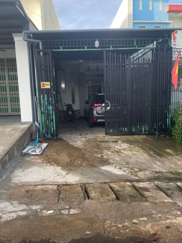 Nhà nguyên căn 239 Huỳnh Thúc Kháng, 105m² - Thích hợp cho gia đình!