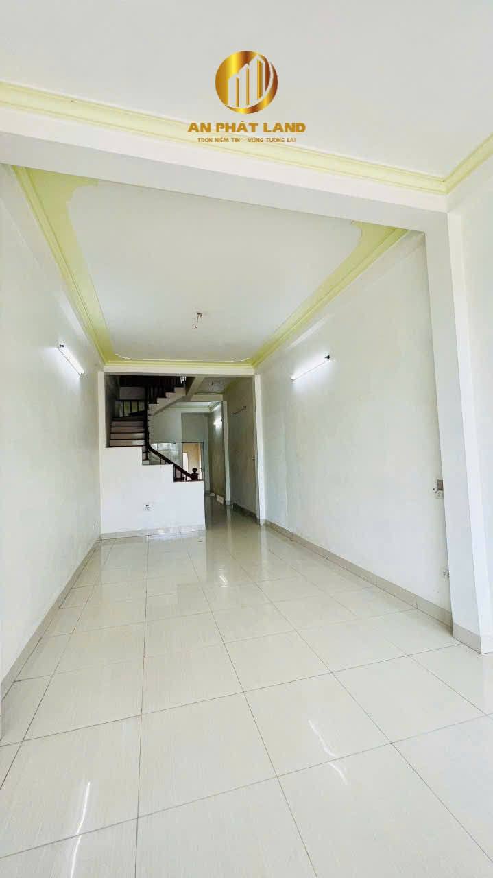 Bán nhà 3 tầng tại QL1A Gia Trấn, Ninh Bình - Diện tích 71m², giá thỏa thuận hấp dẫn!