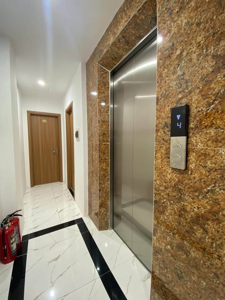 Nhà mặt phố Phạm Ngọc Thạch 90m², 5 tầng - Đầu tư sinh lời cực tốt!