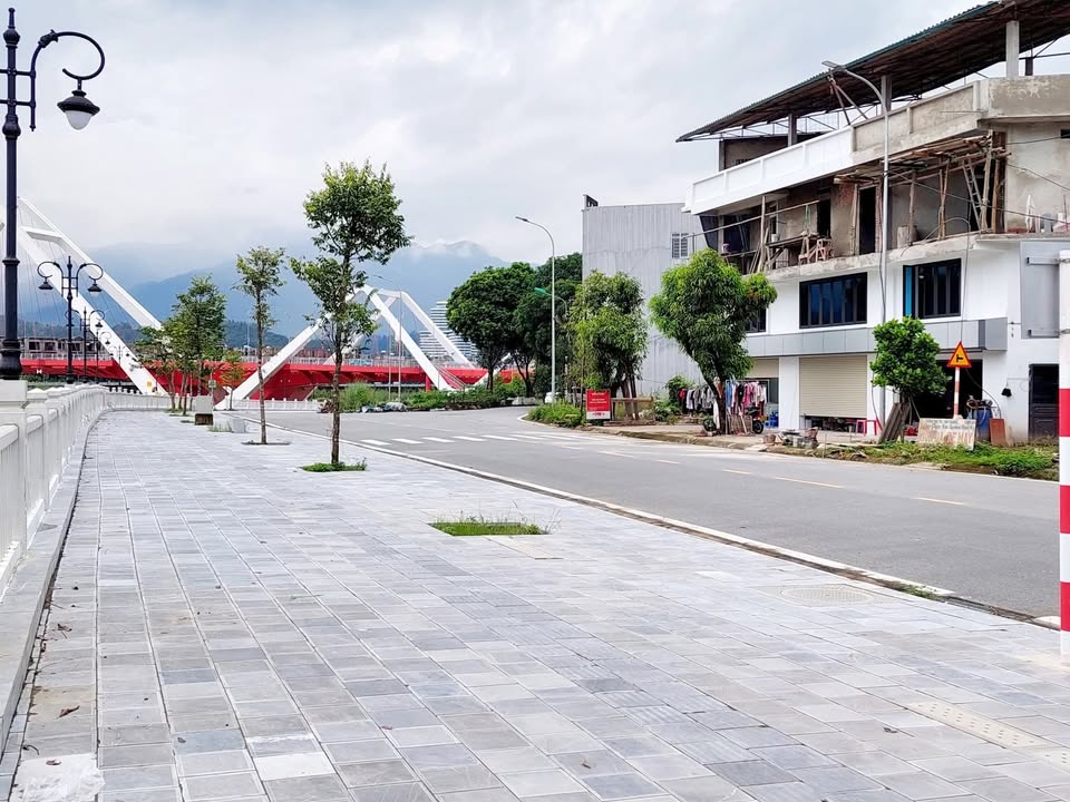 Nhà cấp 4 đường Phạm Văn Xảo Lào Cai 100m² giá 4.2 tỷ - View Sông Hồng tuyệt đẹp!