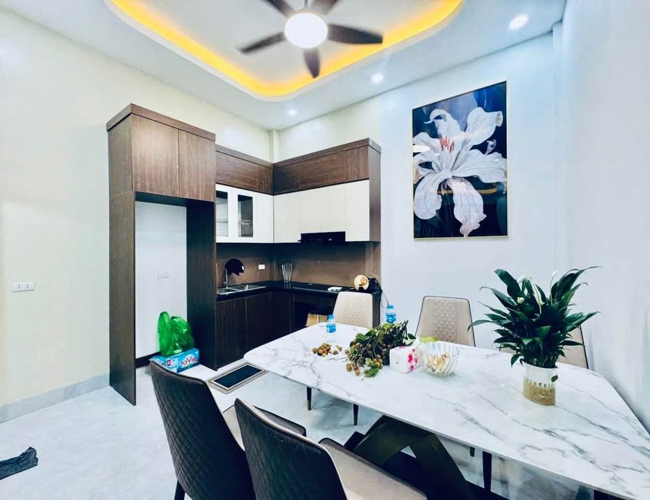 FrontHouse Phạm Văn Đồng - Hoàng Quốc Việt 45m² giá 9 tỷ - Thiết kế 5 tầng đẹp mắt!