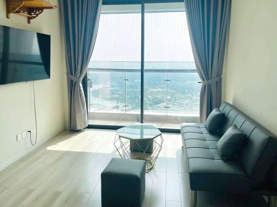 Căn hộ Masteri Centre Point quận 9, 2PN giá 13.5 triệu - Full nội thất, view hồ bơi!