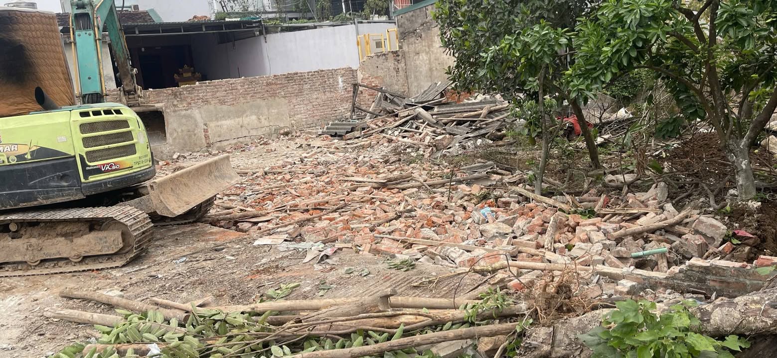 Đất nền Liệp Nghĩa, Quốc Oai 60m² giá 3.3 tỷ - Sổ đỏ chính chủ, vị trí đẹp!