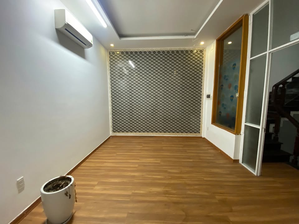 Cho thuê nhà 5 tầng mặt tiền Nguyễn Hữu Thọ, Hải Châu, Đà Nẵng - Diện tích 125m², giá 45 triệu