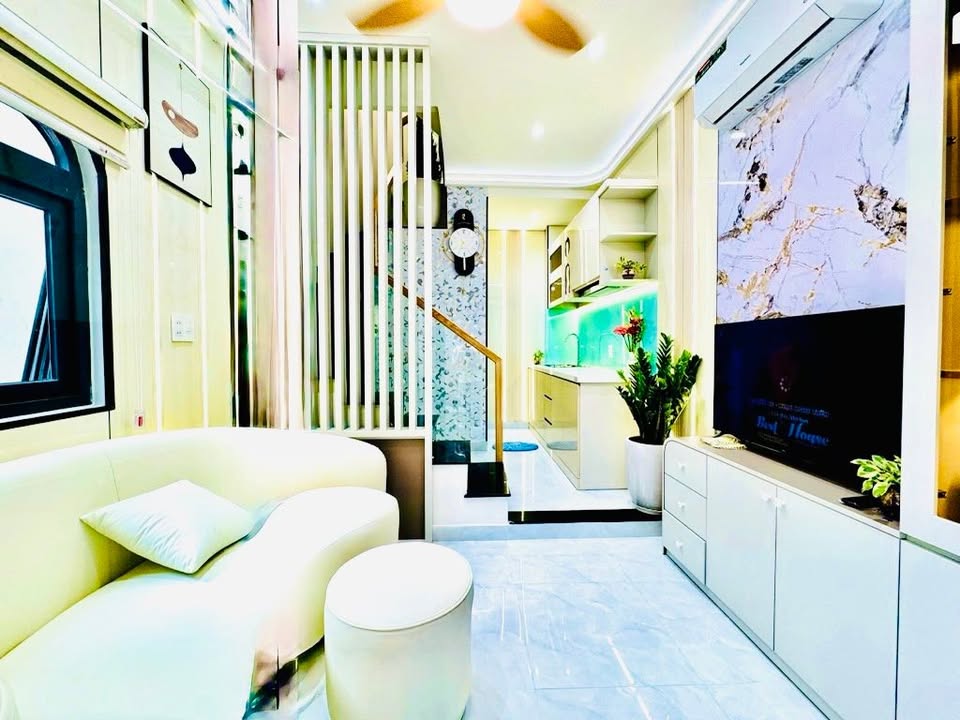 Nhà phố Hoàng Hoa Thám Phú Nhuận 15m² chỉ 3.2 tỷ - An ninh, nội thất đầy đủ!