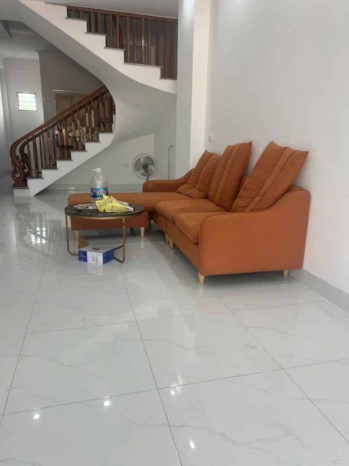 Nhà kiên cố 57m² tại Lê Hồng Phong, Phủ Lý - Giá chỉ 2 tỷ!