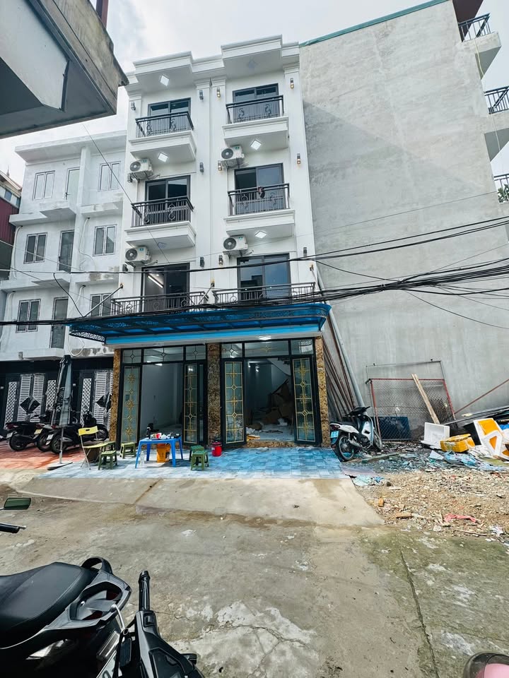 Nhà 4 tầng Yên Nghĩa 45m² giá 2.9 tỷ - Ô tô vào tận nhà!