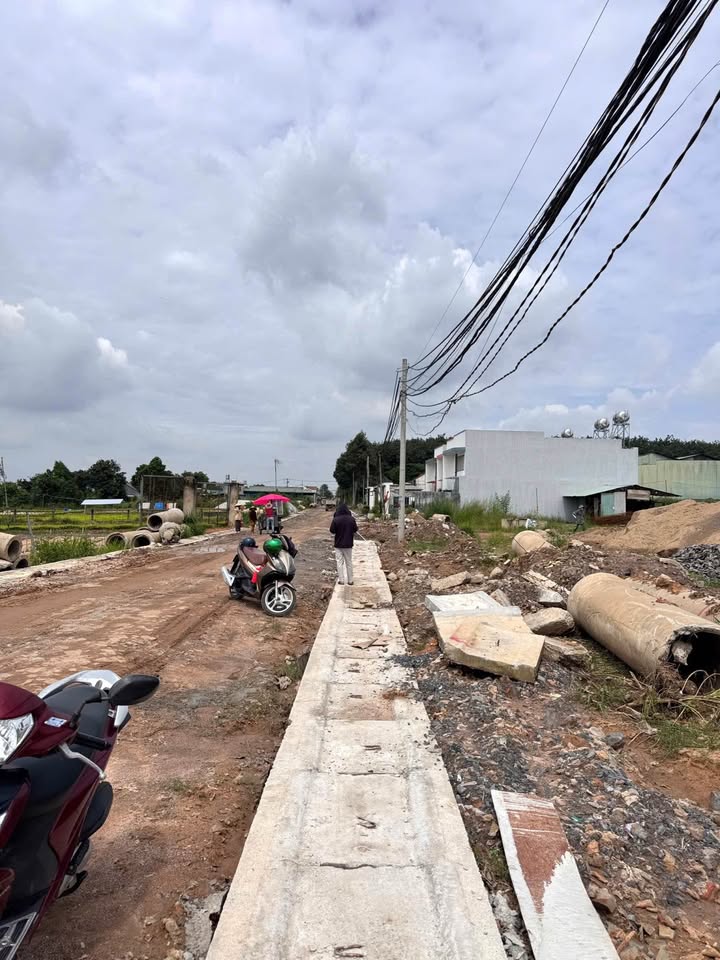 Đất thổ cư mặt tiền đường nhựa xã Quảng Tiến, Trảng Bom - 120m² chỉ 1.3 tỷ!