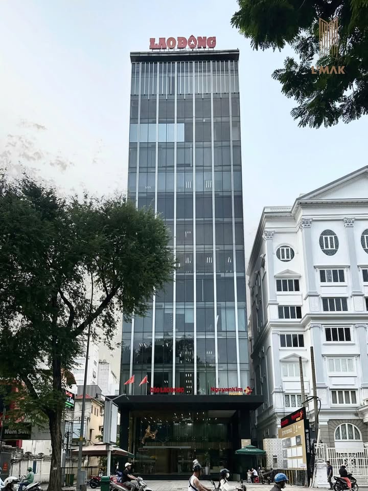 SLOT VĂN PHÒNG HIẾM SÁT TAO ĐÀN - ĐƯỢC YÊU THÍCH VÀY SAO NHIỀU NGƯỜI MUỐN GIỮ CHỖ?