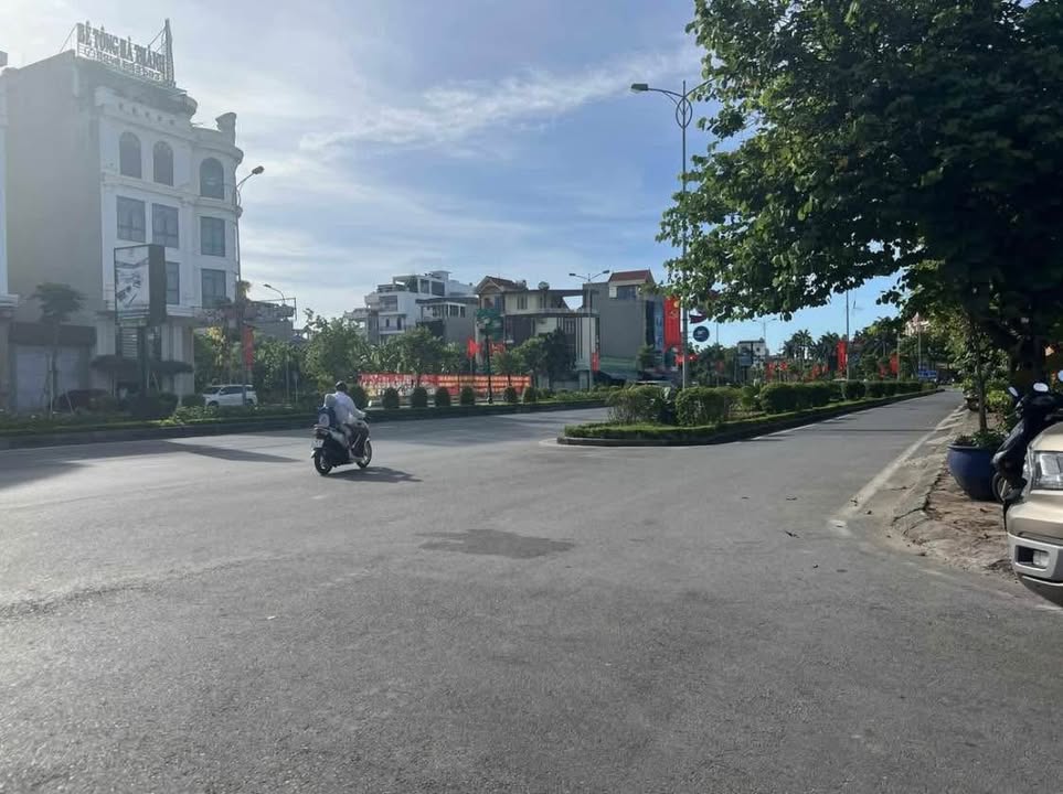 Đất mặt đường Ngô Gia Tự, Nam Định 43.5m² giá 4 tỷ - Vị trí đẹp, kinh doanh thuận lợi!